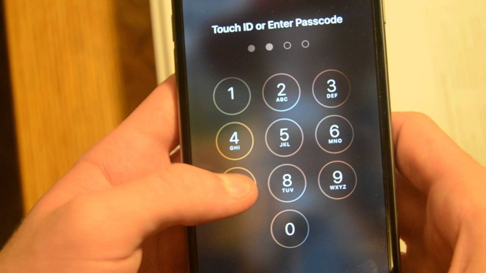 Complicated iOS 12 Passcode Bypass Methods Expose iPhone’s Data